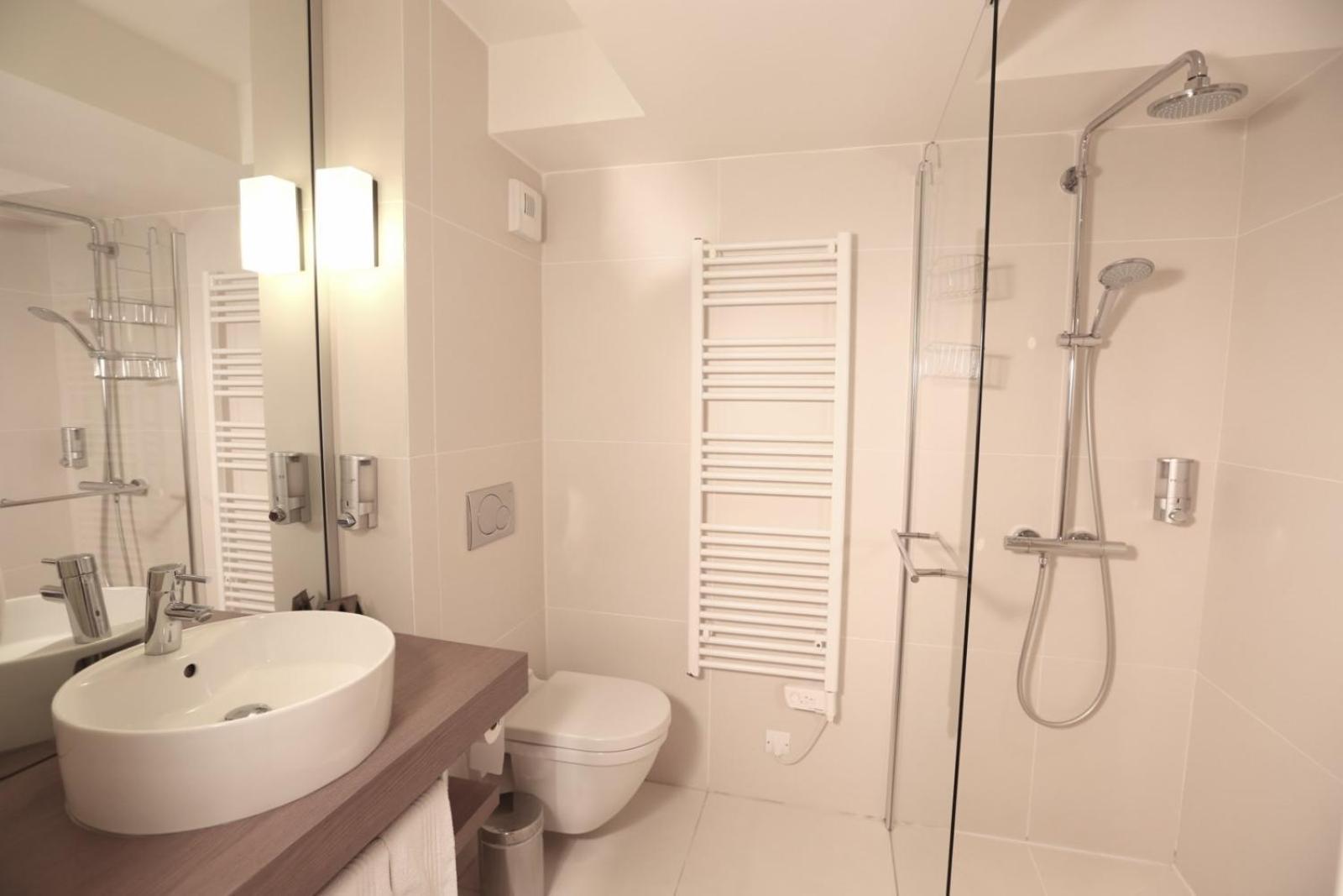 Hotel De La Plage - Hdlp Bormes-les-Mimosas Kültér fotó