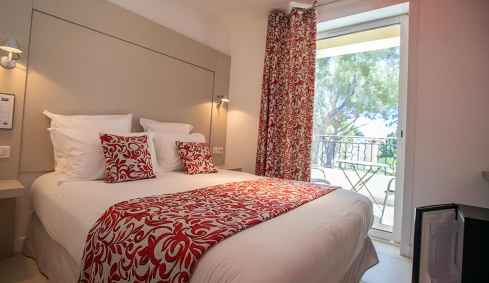 Hotel De La Plage - Hdlp Bormes-les-Mimosas Kültér fotó